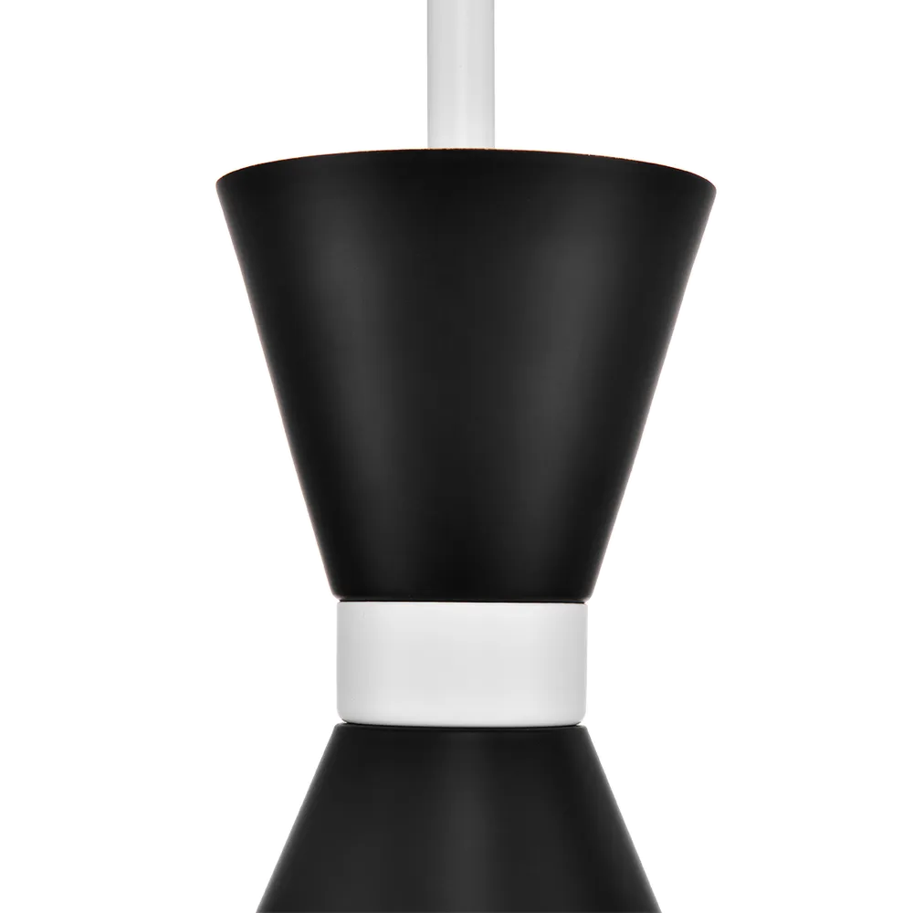 Oakley Pendant - Black w White