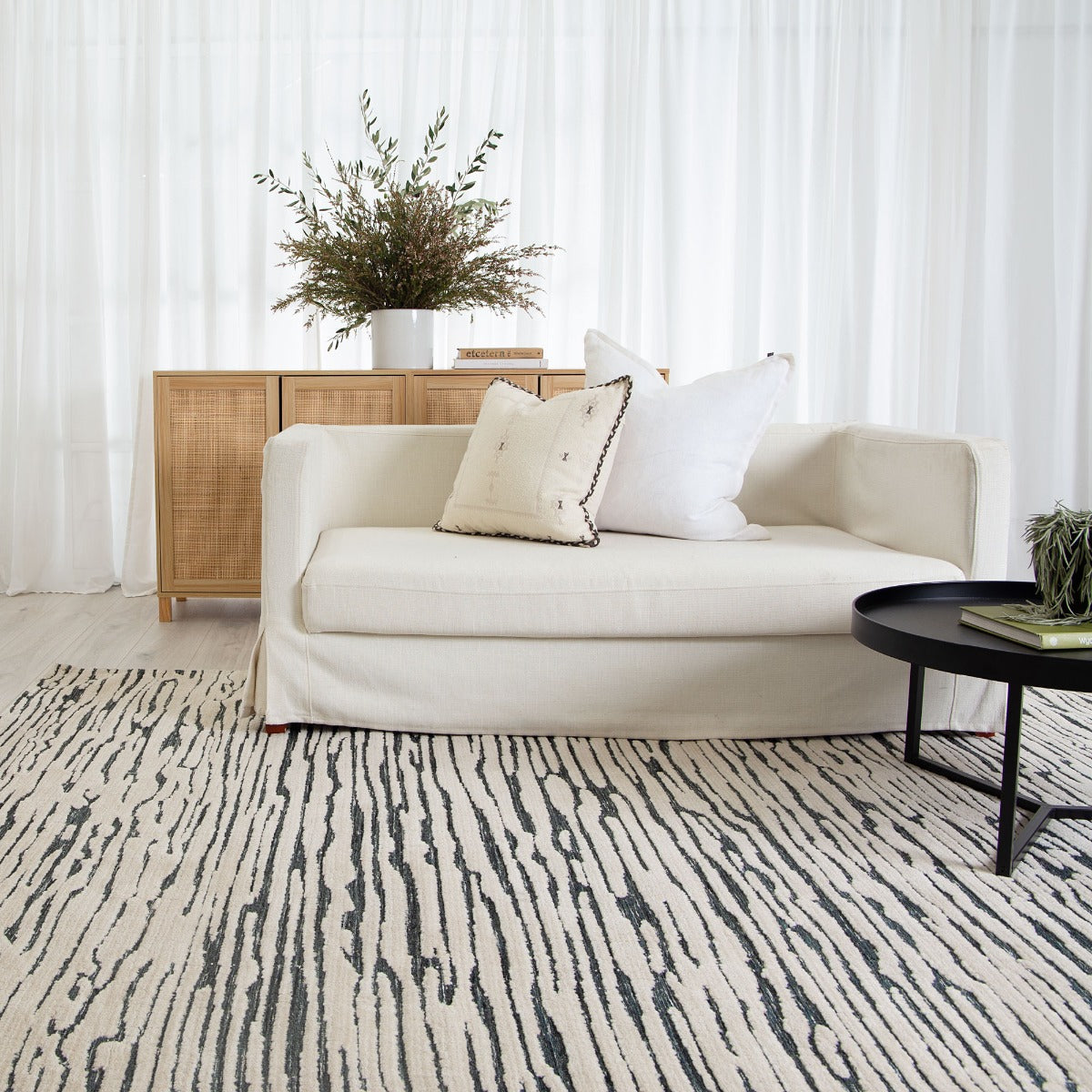 Ardvah Rug - Diamond Black