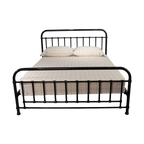 Akira Queen Metal Bed black